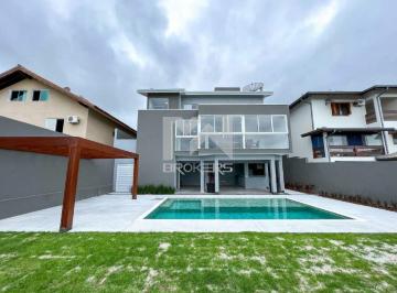 fachada fundos · Casa à venda no Condomínio Alpes de Vinhedo em Vinhedo - SP