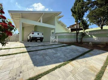 fachada · Casa térrea à venda no Condomínio Estância Marambaia em Vinhedo - SP