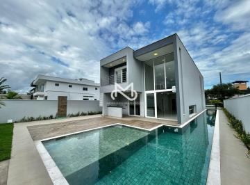 Casa · 247m² · 4 Quartos · 5 Vagas · Casa em Condomínio Alto Padrão com 4 suítes - À venda