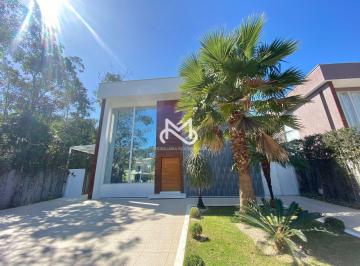 Casa · 450m² · 5 Quartos · 8 Vagas · Casa de Alto Padrão no Módulo 22 da Riviera de São Lourenço.