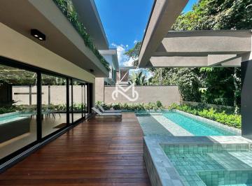 Casa · 475m² · 5 Quartos · 4 Vagas · Casa Nova de Alto Padrão com 5 suítes À Venda