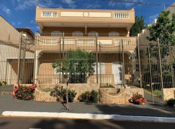 Casa · 246m² · 5 Quartos · 3 Vagas · LOCAÇÃO | Casa, com 5 dormitórios em Centro, Londrina