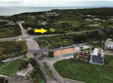 Terreno · 450m² · Lote em Tabatinga com 450m² nascente, a 50 metros da pista