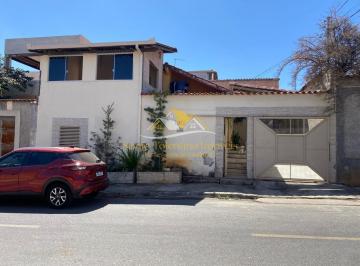 Casa · 360m² · 4 Quartos · 2 Vagas · Ótima oportunidade! Linda casa de 04 quartos com suíte no Alto das Flores - Betim/MG