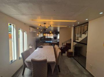 6680d026deec6e467f46e78e864652fc781247a0 · Casa com 3 Quartos à Venda