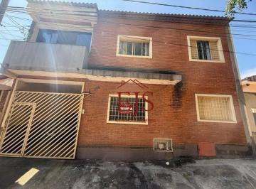 124900b29d15d2d3b11bf5b80c49f4bf0d736a14 · Casa de vila térrea para idosos ou no máximo 1 casal sem filhos e sem Pets, não possui garagem para