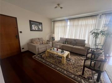 Casa de 3 quartos, São Paulo · Sobradoa Venda | 3 dormitórios (3 suites) |2 vagas | 250 m² em Santana