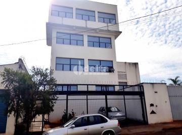 Photo 1 · Prédio disponível para aluguel no bairro Nossa Senhora das Graças em Uberlândia-MG
