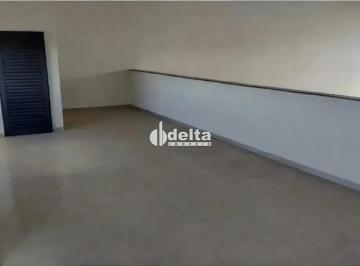 Photo 1 · Galpão comercial disponível para locação no bairro Novo Mundo em Uberlândia - MG.