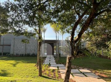 Casa · 750m² · 2 Vagas · Refúgio Moderno no Terras de São José I: Luxo e Natureza em Sintonia