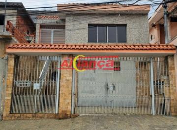 Casa · 190m² · 4 Quartos · 5 Vagas · Amplo Sobrado com 4 Dormitórios, 5 Vagas e 190m² de Conforto em Excelente Localização