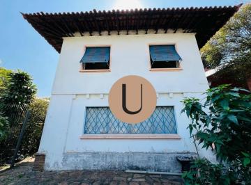 bed2703148192067fffcf5462109055c973e7ab0 · Oportunidade única no Pacaembu — casa com edícula e quintal espaçoso- com 04 vagas de garagem.