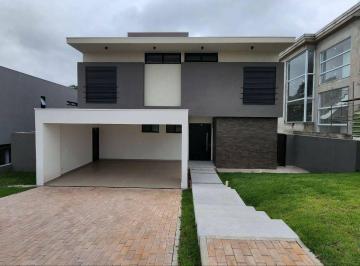 9c126aff62d0d7d896e38656d950b422be41fc81 · Casa à venda no condomínio Alphaville Granja Viana.