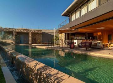 fe4d8af8d87521a80b0f3d2945bfa4d43a0a8ded · Casa com 4 quartos à venda, 595 m² - Alphaville Nova Esplanada - Votorantim/SP