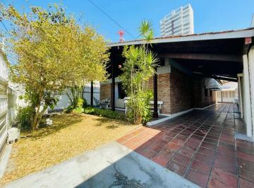 c8be4ab95b367a96fa067449b2c85f810d79e71b · Casa com 6 dormitórios à venda, 204 m² - Tombo - Guarujá/SP
