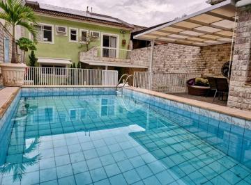 b411d88eed615a20875f379f3ecff93329086b7d · Casa 4 quartos com piscina em condomínio fechado à venda na Taquara, 331 m²
