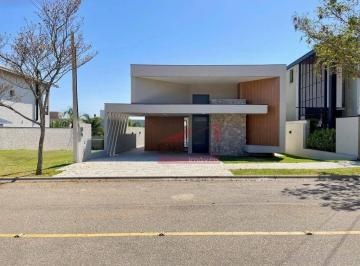 e3aa248fa7278b3be44c1607449376efeb3f9272 · Casa com 3 dormitórios à venda, 214 m² por R$ 2.500.000 - Condomínio Portal de Bragança - Bragança P