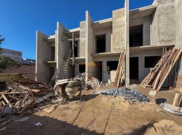 Casa · 64m² · 2 Quartos · 2 Vagas · Sobrado Geminado Averbado Parque Guarani Joinville
