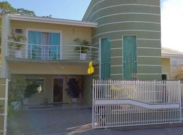Linda Fachada · Casa à venda no bairro Centro - Timbó/SC