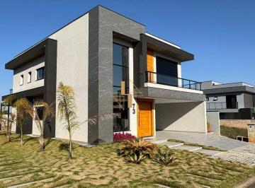Casa · 273m² · 4 Quartos · 4 Vagas · Casa em Condomínio em Butiatumirim, Colombo/PR