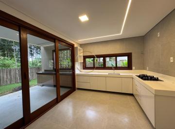 Casa · 230m² · 4 Quartos · 2 Vagas · Casa 4 Suítes à Venda em Arraial d'Ajuda, 230m² – R$2,6Mi