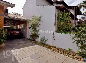 da33a3de · Casa, 5 dormitórios, 247 m², em Partenon