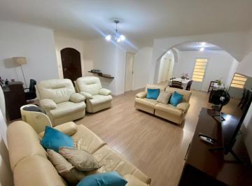Casa de 3 quartos, São Paulo · Casa térrea 200m² com 3 quartos sendo 1 suíte, com piscina e 6 vagas.