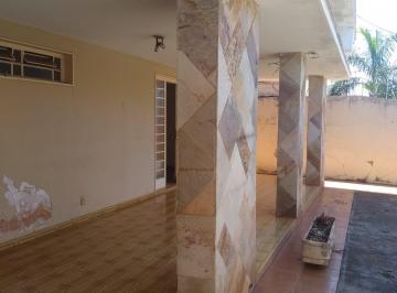 Casa de 3 quartos, São José do Rio Preto · Vendo ou alugo casa 03 dormitorios, Swite, com casa de fundos, Vila Ercília, São José do Rio Preto.