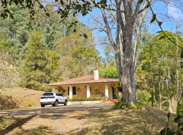 Rural de 4 quartos, Sapucaí-Mirim · Sítio com Casa, Curral e Água Abundante - 23,6 ha pronto para produção e lazer