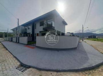 Casa · 102m² · 3 Quartos · 2 Vagas · Casa à venda no bairro Forquilhas - São José/SC