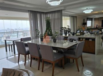 Apartamento · 224m² · 3 Quartos · 4 Vagas · Apartamento 224m² com 3 suítes à Venda no Tatuapé
