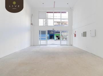 Comercial · 61m² · 1 Vaga · Loja Comercial para Locação no Edifício Manhattan Tower, com 01 vaga de garagem no Centro de Curitib