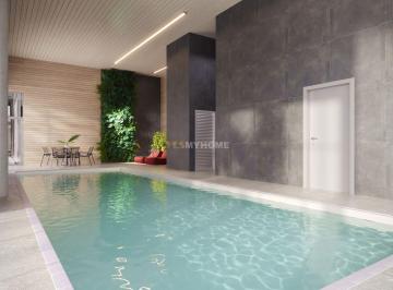 Piscina · Apartamento com 129m2, 3 quartos com uma suíte, duas vagas no Água Verde