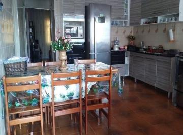 Casa · 307m² · 3 Quartos · 2 Vagas · Casa com Escritura a Venda no Jardim Zaira 02 - Mauá