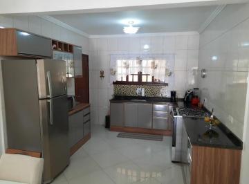 Casa · 198m² · 3 Quartos · 2 Vagas · Sobrado em Jardim Zaira - Mauá
