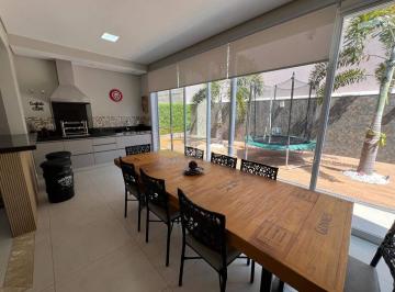 Casa · 249m² · 3 Quartos · 4 Vagas · Casa em condomínio à venda no Condomínio Portal do Jequitibá em Valinhos/SP