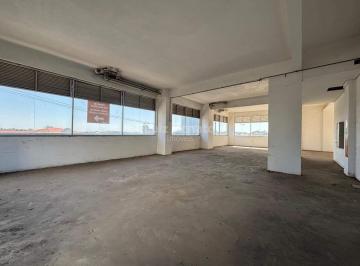 Comercial · 234m² · 1 Vaga · Loja Ampla em Condomínio de Alto Padrão – 234m² no Caiçaras