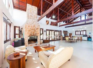 bdf4871aa621da5750e2ddf36f4e1802b235969c · Casa com 4 quartos à venda, 338 m² por R$ 1.990.000 - Santa Felicidade - Curitiba/PR