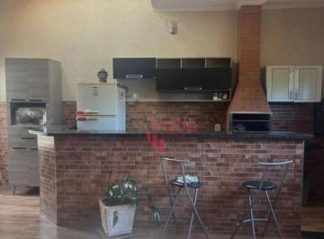 5764073fb903e2fb6774239d501e54f8d78ac92e · Casa à Venda de 03 Quartos no Bairro Jardim Javari em Ribeirão Preto com Área de Churrasqueira.