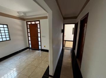Casa · 187m² · 4 Quartos · 3 Vagas · Casa com 4 quartos à venda, Bairro Planalto - Uberlândia/MG