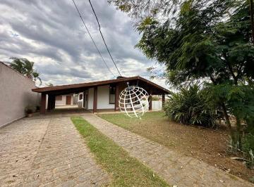 24fabe21fc8ee714a39acc39bf49e4b3f902a332 · Casa com 3 dormitórios para alugar, 344 m² por R$ 8.568,67/mês - Vila Santista - Atibaia/SP