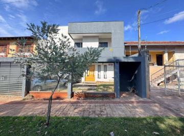 b6f30e23026c38cd99c6713bb5f63745aee03828 · Sobrado com 3 dormitórios à venda, 211 m² por R$ 900.000,00 - Universitário - Londrina/PR