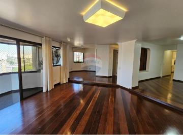Apartamento · 170m² · 3 Quartos · 2 Vagas · Apartamento Espetacular em Moema: 3 Suítes, 5 Banheiros, 2 vagas + depósito.