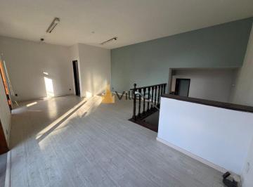 Casa · 218m² · 3 Quartos · 4 Vagas · Casa Térrea com 3 Dormitórios (1 Suíte), 4 Vagas, Quintal e Salão no Jardim Emília - Conforto e Aces