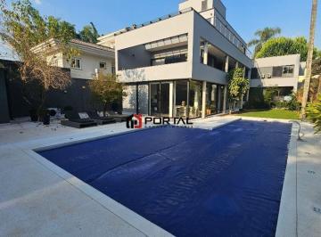 Casa · 900m² · 4 Quartos · 4 Vagas · Casa Star Wars.  Onde Conforto e Lazer Criam um Universo Único!!!