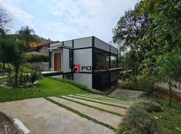 Casa · 211m² · 2 Quartos · 3 Vagas · Casa moderna e diferenciada em condomínio fechado