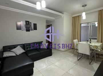 Apartamento · 82m² · 2 Quartos · 2 Vagas · Apartamento de 2 quartos com área externa, 2 vagas e elevador no Castelo.