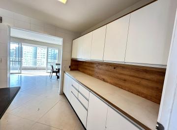 Apartamento de 3 quartos, São Paulo · Apartamento á venda na Vila Andrade 129 metros 4 Quartos 1 Suite 2 Vagas FL34