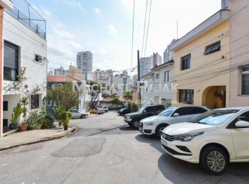 Casa · 120m² · 6 Quartos · 1 Vaga · Casa de vila para venda em Cambuci com 6 quartos, sendo 3 suítes - Michael Pajak (11) 99996-4550