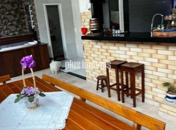 Apartamento · 139m² · 2 Quartos · Imóvel amplo à venda com 2 quartos e 2 banheiros